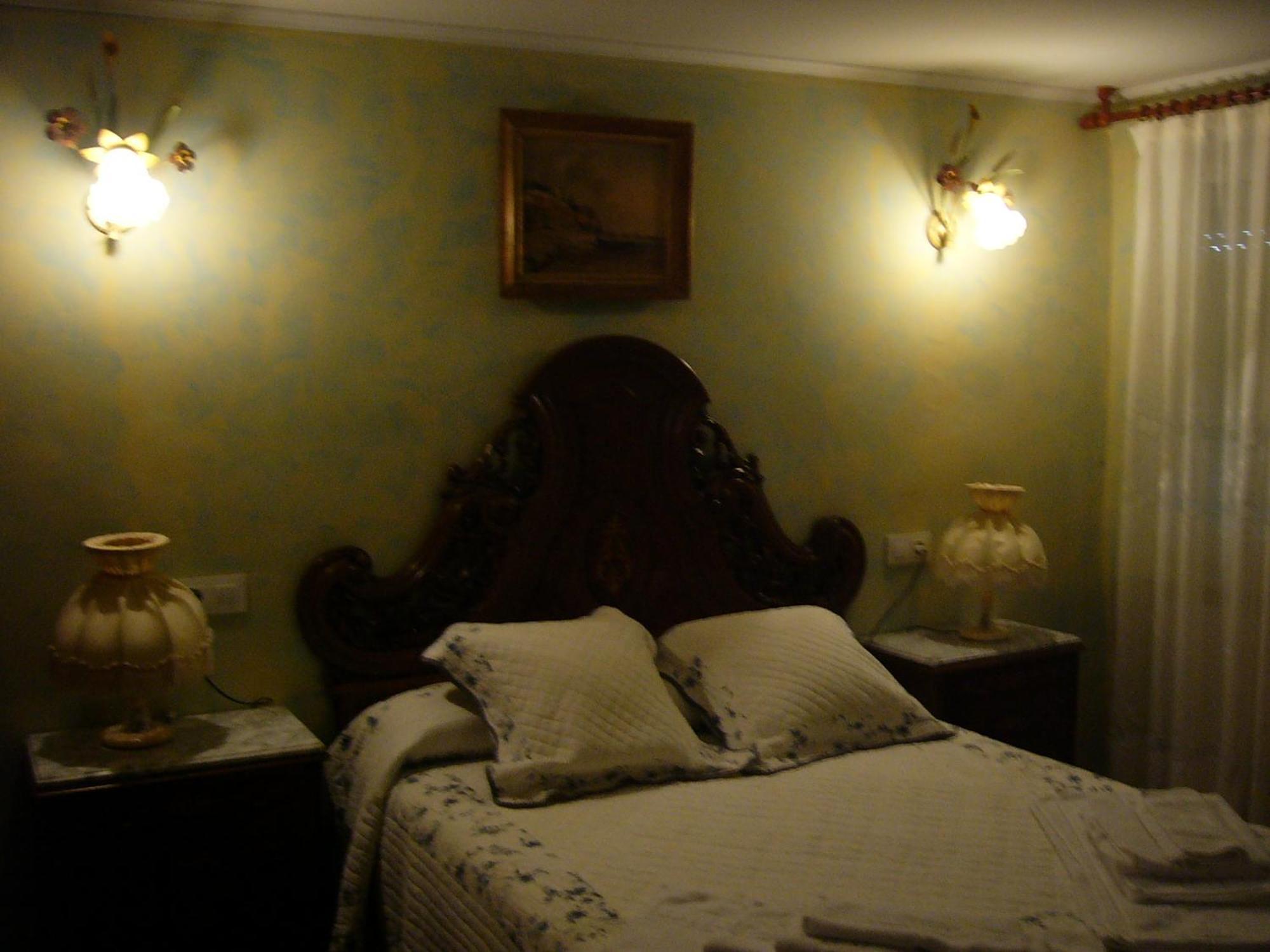 Casa Victoria Hotel Ciruena Bagian luar foto